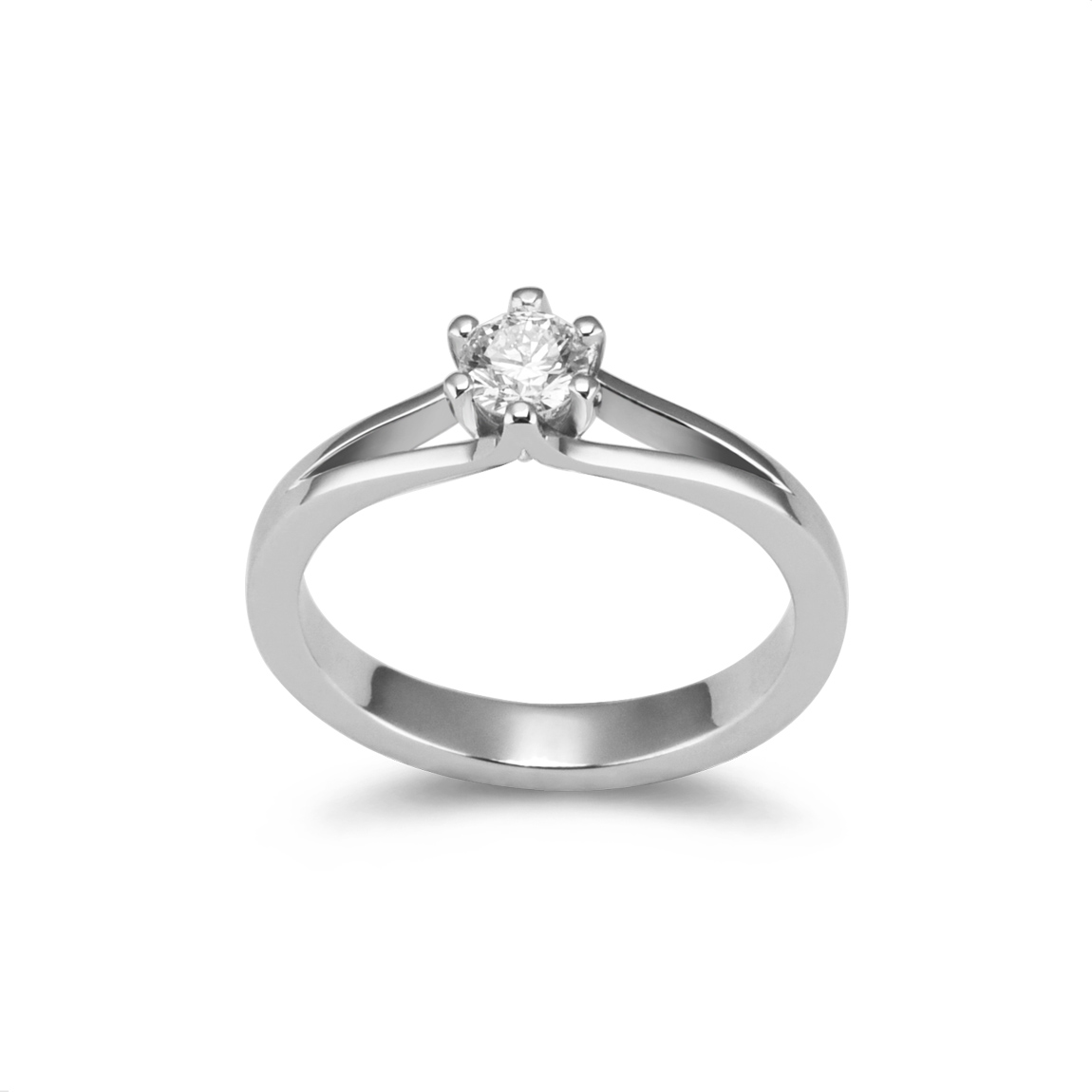 Engagement ring with diamond | DIAMOND SPOT