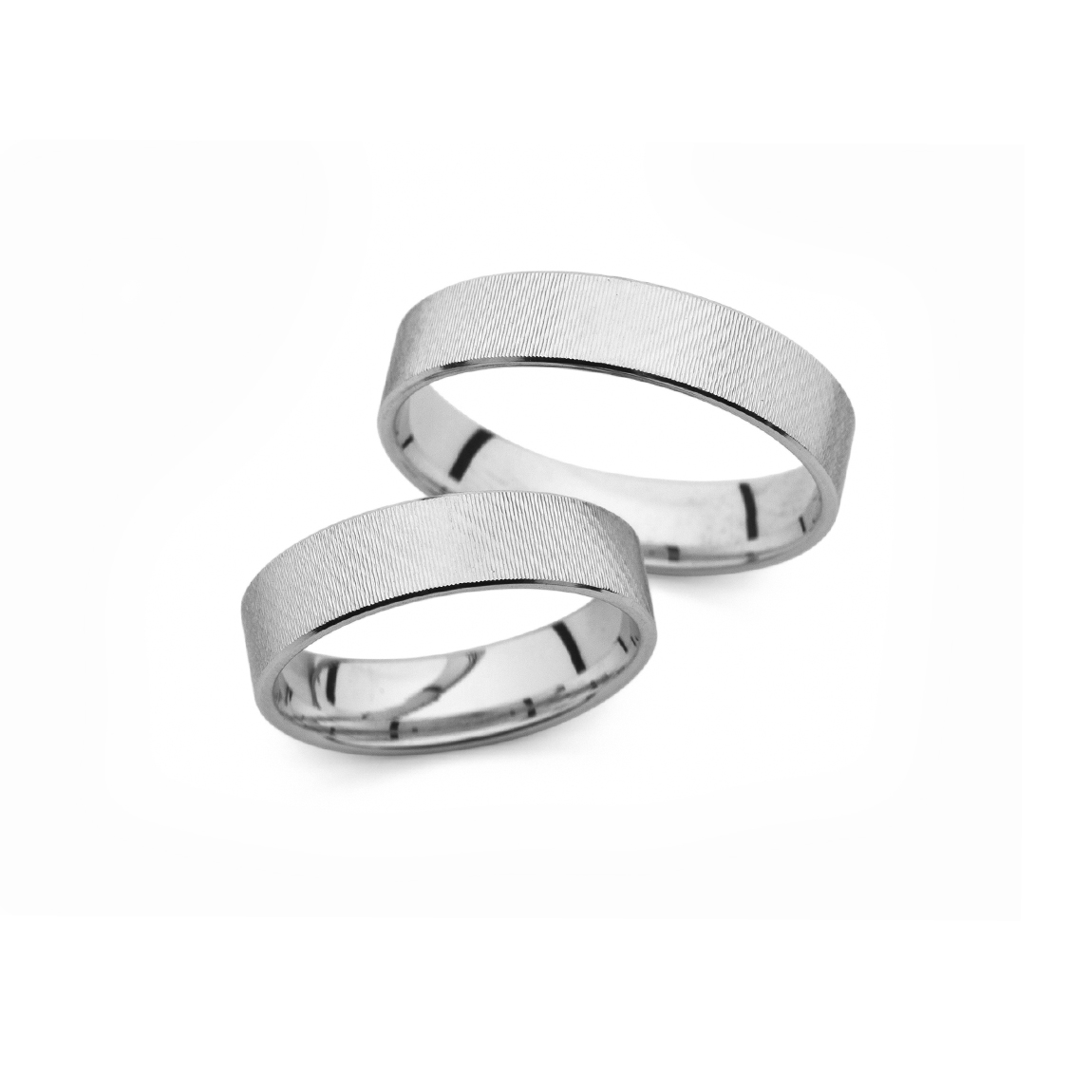 Ploché vzorované snubní prsteny